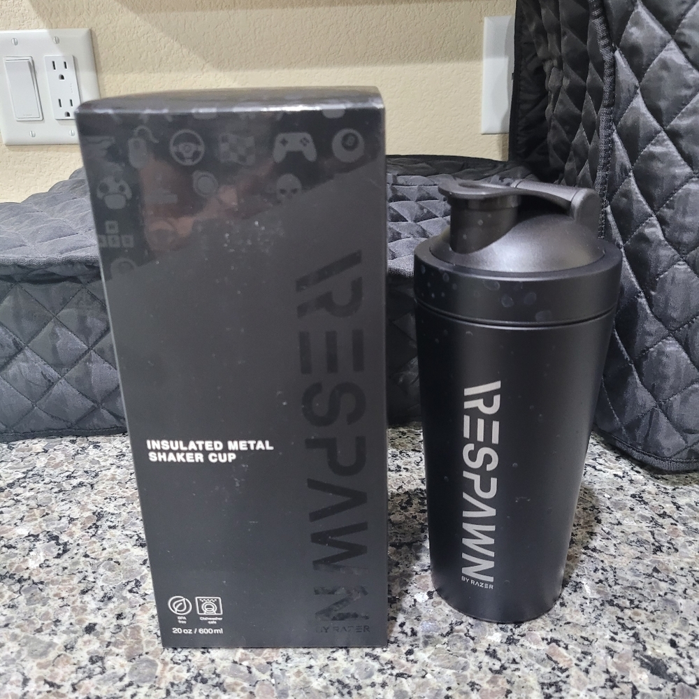 RESPAWN Shaker Cup